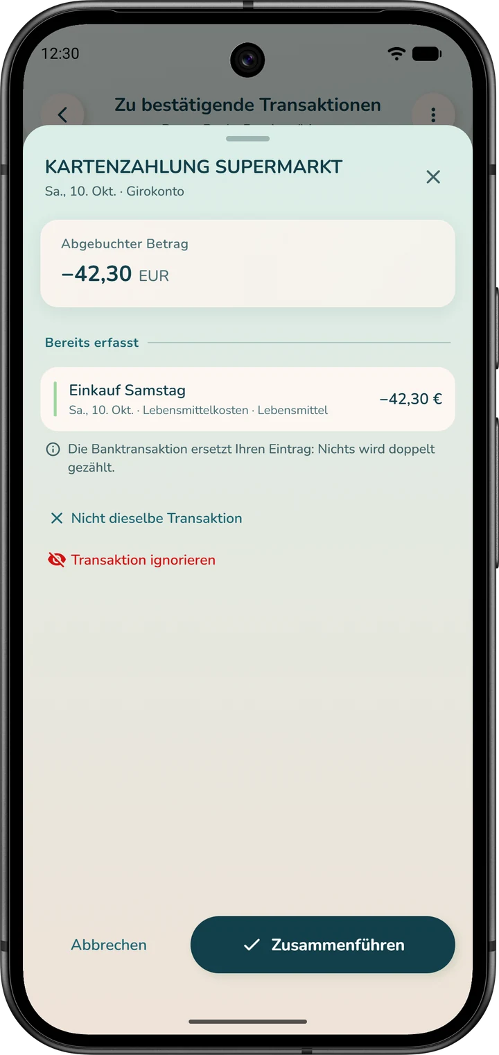 Eine Banktransaktion, die bereits von Hand erfasst wurde: Die App schlägt vor, sie mit dem Eintrag zusammenzuführen.
